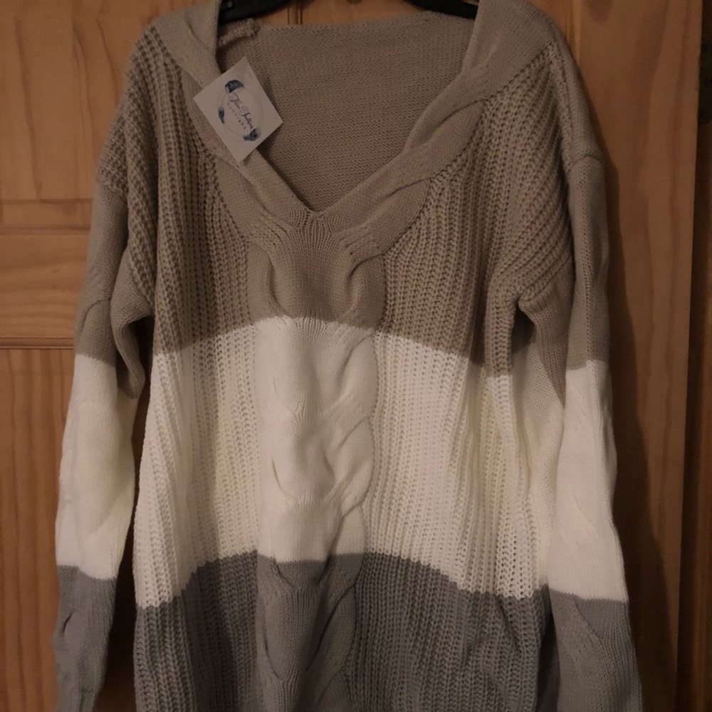 Size medium boutique sweater.